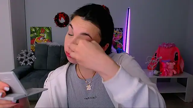 Snapshot of queenofthesense_ chatting on 11/19/25, 02:50 queenofthesense online show from 11/19/25, 02:50