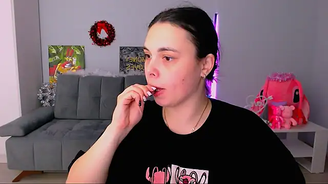 Snapshot of queenofthesense_ chatting on 11/24/25, 01:22 queenofthesense online show from 11/24/25, 01:22