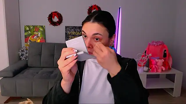 Snapshot of queenofthesense_ chatting on 11/27/25, 12:51 queenofthesense online show from 11/27/25, 12:51