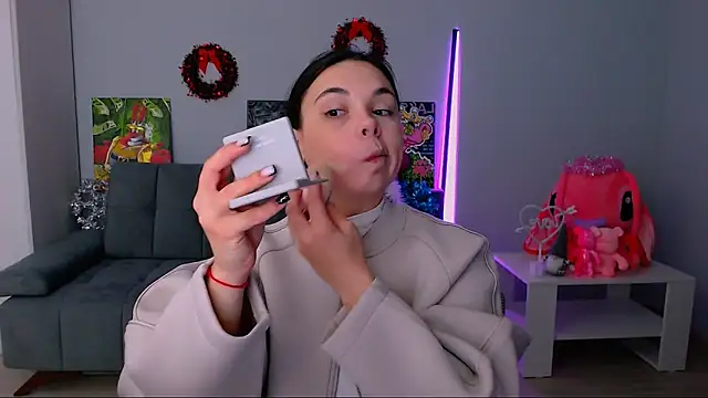 Snapshot of queenofthesense_ chatting on 11/29/25, 02:42 queenofthesense online show from 11/29/25, 02:42