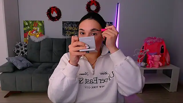 Snapshot of queenofthesense_ chatting on 12/05/25, 05:09 queenofthesense online show from 12/05/25, 05:09