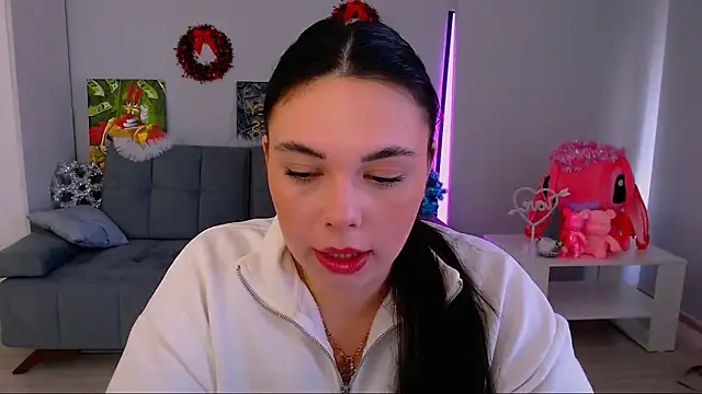 Snapshot of queenofthesense_ chatting on 12/15/25, 08:40 queenofthesense online show from 12/15/25, 08:40