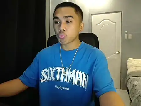 Snapshot of pinoyAdrianneXXX chatting on 10/01/25, 02:06 pinoyAdrianneXXX online show from 10/01/25, 02:06