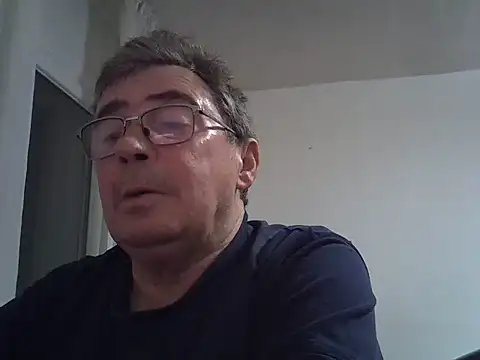 Snapshot of ColaredCuck55 chatting on 11/26/25, 03:46 ColaredCuck55 online show from 11/26/25, 03:46