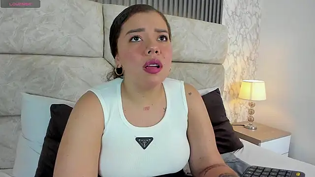 leilapons online show from 10/15/25, 08:09