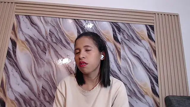 Samantha Fox69  online show from 04/08/26, 02:11