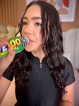 noa moon online show from 02/04/26, 02:39