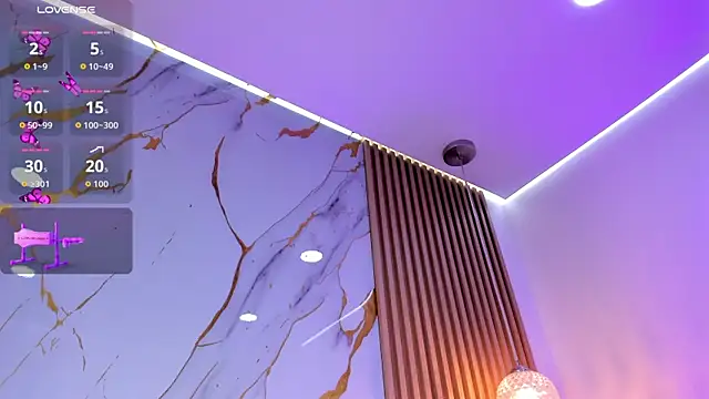 alissaowens  online show from 12/22/25, 11:51