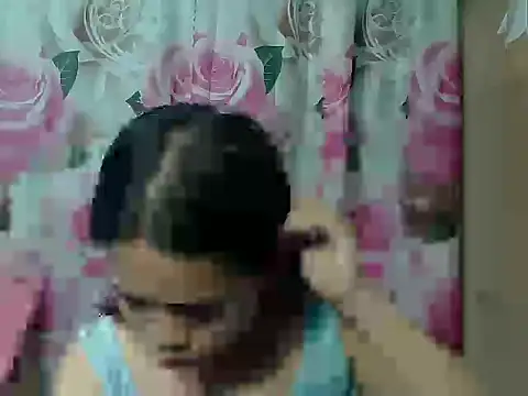 Snapshot of exoticpinay_dolly chatting on 06/11/26, 06:00 exoticpinay dolly online show from 06/11/26, 06:00