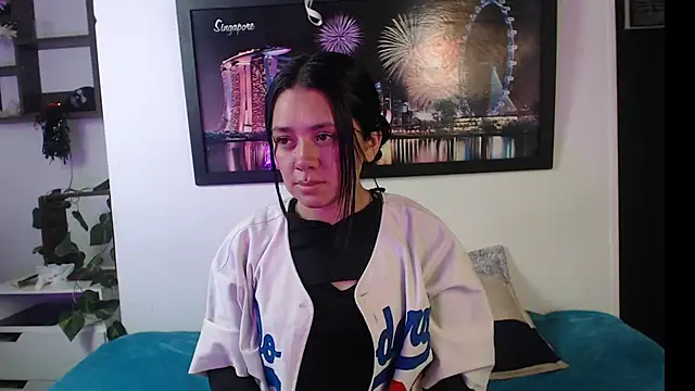 hellenngp online show from 11/05/25, 07:47