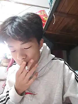 Snapshot of junjun1189 chatting on 11/07/25, 02:44 junjun1189 online show from 11/07/25, 02:44