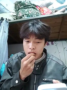 Snapshot of junjun1189 chatting on 11/23/25, 01:38 junjun1189 online show from 11/23/25, 01:38