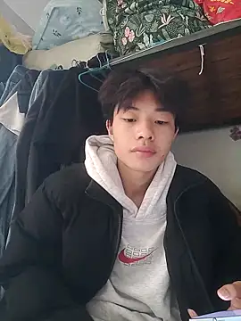 Snapshot of junjun1189 chatting on 11/24/25, 04:56 junjun1189 online show from 11/24/25, 04:56