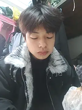 Snapshot of junjun1189 chatting on 12/02/25, 01:55 junjun1189 online show from 12/02/25, 01:55