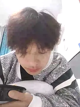 Snapshot of junjun1189 chatting on 12/03/25, 04:05 junjun1189 online show from 12/03/25, 04:05