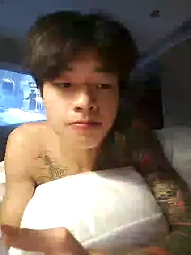 Snapshot of junjun1189 chatting on 12/05/25, 11:19 junjun1189 online show from 12/05/25, 11:19