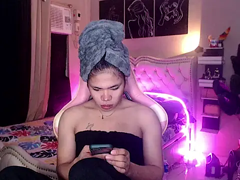 Snapshot of Ionic_Aika chatting on 11/21/25, 09:19 Ionic Aika online show from 11/21/25, 09:19