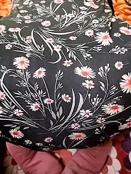 Snapshot of hotti-rashmi chatting on 01/13/26, 06:02 hotti-rashmi online show from 01/13/26, 06:02