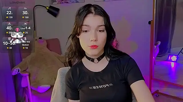 Snapshot of Sophie_SkyAngel chatting on 10/08/25, 01:42 Sophie SkyAngel online show from 10/08/25, 01:42