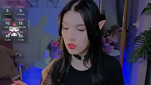 Snapshot of Sophie_SkyAngel chatting on 10/21/25, 01:23 Sophie SkyAngel online show from 10/21/25, 01:23