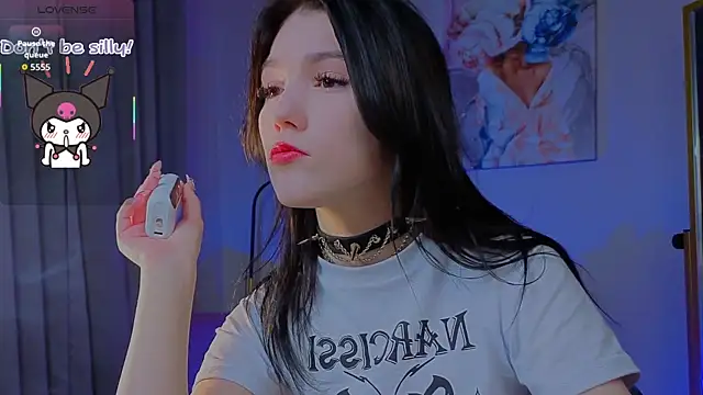 Snapshot of Sophie_SkyAngel chatting on 11/12/25, 08:52 Sophie SkyAngel online show from 11/12/25, 08:52