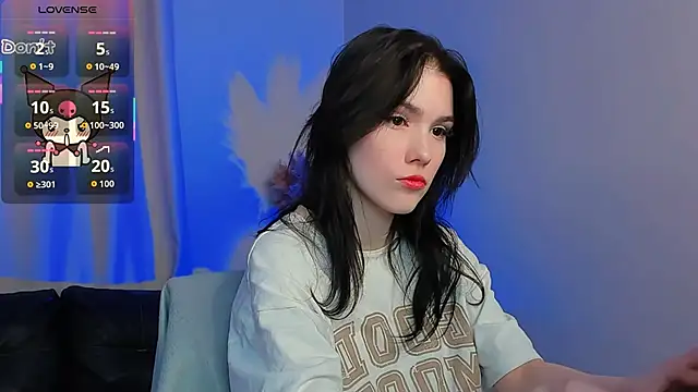 Snapshot of Sophie_SkyAngel chatting on 11/19/25, 01:44 Sophie SkyAngel online show from 11/19/25, 01:44