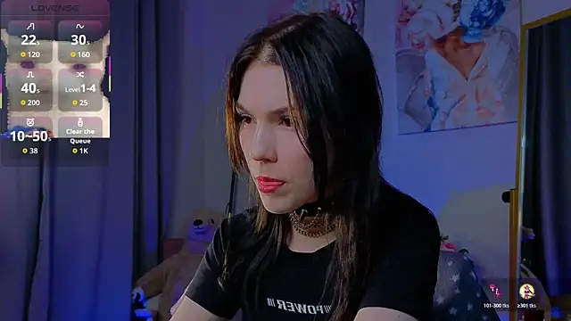 Snapshot of Sophie_SkyAngel chatting on 11/25/25, 01:55 Sophie SkyAngel online show from 11/25/25, 01:55