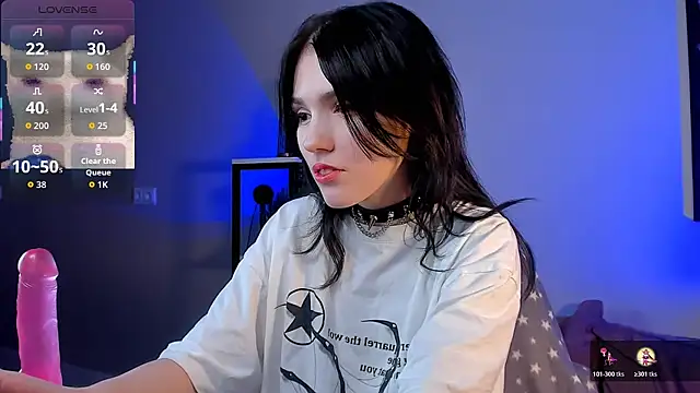 Snapshot of Sophie_SkyAngel chatting on 11/28/25, 02:14 Sophie SkyAngel online show from 11/28/25, 02:14