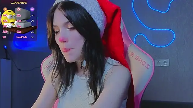 Snapshot of Sophie_SkyAngel chatting on 12/19/25, 02:13 Sophie SkyAngel online show from 12/19/25, 02:13