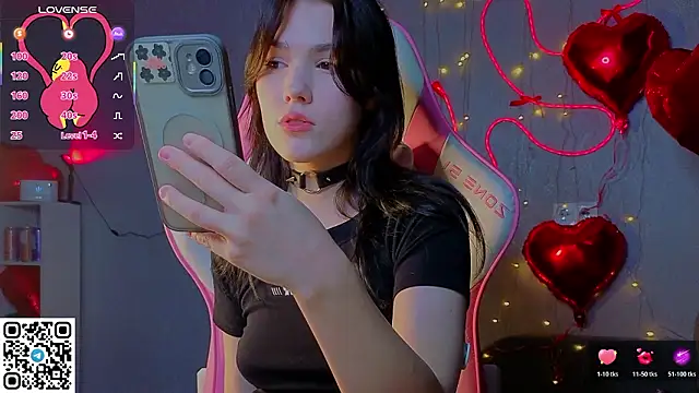 Snapshot of Sophie_SkyAngel chatting on 02/11/26, 07:02 Sophie SkyAngel online show from 02/11/26, 07:02