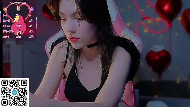 Snapshot of Sophie_SkyAngel chatting on 02/14/26, 09:39 Sophie SkyAngel online show from 02/14/26, 09:39