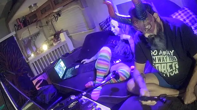 jamiezlilith online show from 10/15/25, 12:22