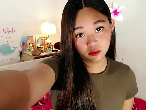 Malia cummer online show from 12/02/25, 11:11