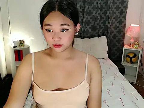 Malia cummer online show from 03/17/26, 07:06