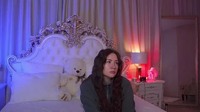 MeganStrain online show from 02/11/26, 03:00