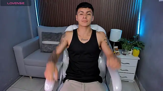 Leo santoro online show from 11/28/25, 01:36