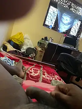 femboyslqueen online show from 04/21/26, 09:37