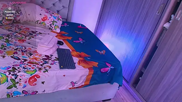 dreamsussi online show from 02/04/26, 09:42