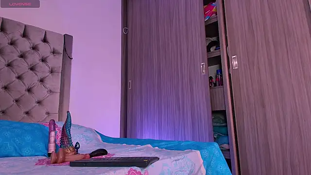 dreamsussi online show from 04/16/26, 09:39