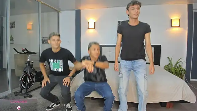 Snapshot of Bisexlifehot__ chatting on 11/09/25, 11:03 Bisexlifehot online show from 11/09/25, 11:03