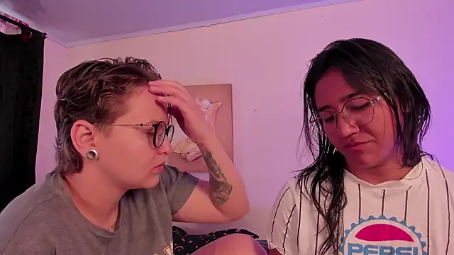 Snapshot of CrazyCakes_ chatting on 11/20/25, 03:23 CrazyCakes online show from 11/20/25, 03:23