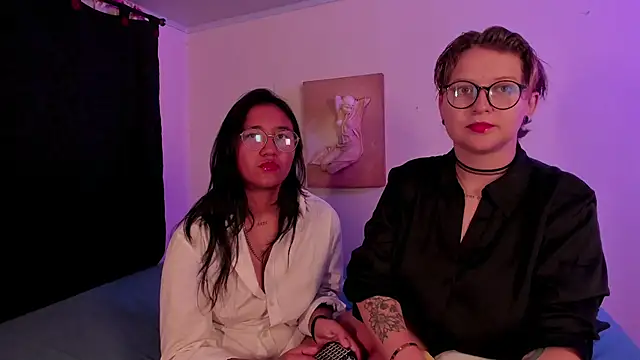 Snapshot of CrazyCakes_ chatting on 11/29/25, 10:35 CrazyCakes online show from 11/29/25, 10:35