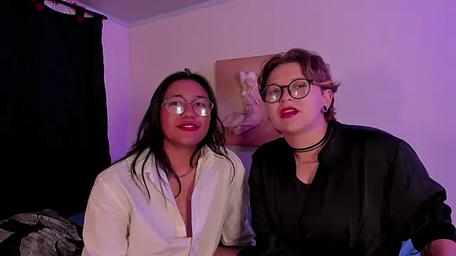 Snapshot of CrazyCakes_ chatting on 12/05/25, 04:21 CrazyCakes online show from 12/05/25, 04:21