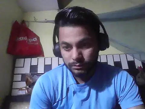 ursdreamperson online show from 12/19/25, 03:24