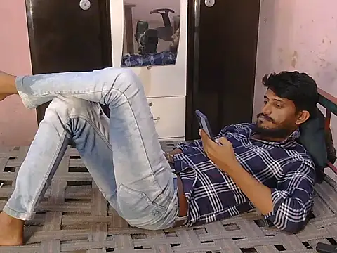 Snapshot of krishjaat43 chatting on 06/11/26, 05:16 krishjaat43 online show from 06/11/26, 05:16