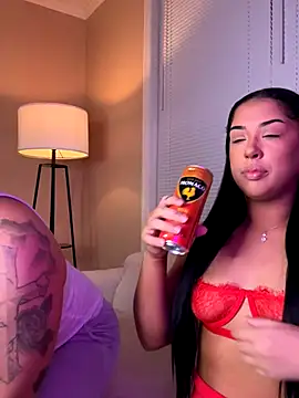 Snapshot of theviberoom chatting on 09/21/25, 03:30 theviberoom online show from 09/21/25, 03:30