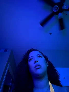 Snapshot of theviberoom chatting on 09/27/25, 04:17 theviberoom online show from 09/27/25, 04:17