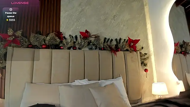  Cris Spicy  online show from 12/14/25, 06:45