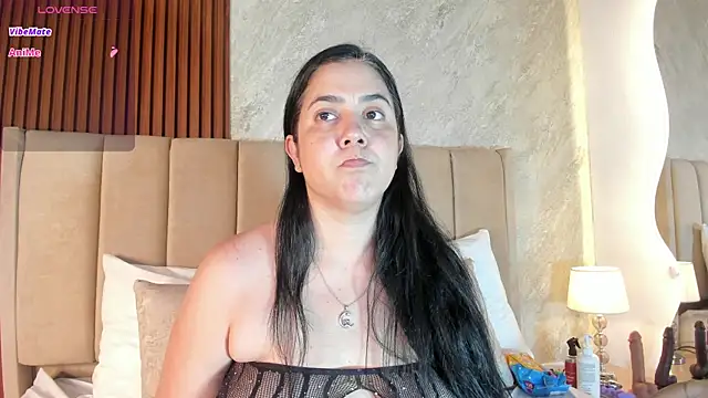  Cris Spicy  online show from 07/14/26, 06:57