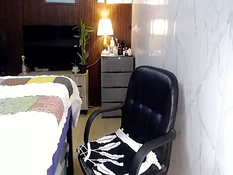 aikatrans asianxx online show from 04/17/26, 10:24